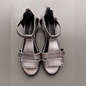 Women's Metallic Sandals